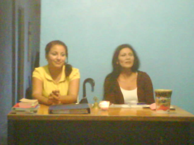 TEMA A LAS ESPOSAS:
GABY Y MARIANA